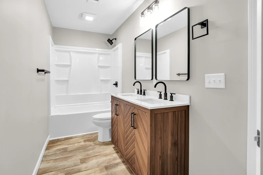 70 Court St, Westfield