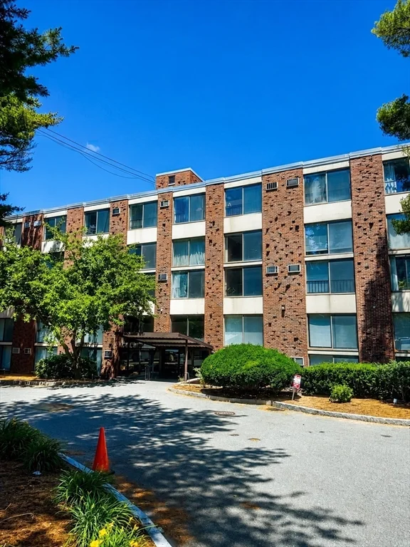 993 Massachusetts Ave, Arlington
