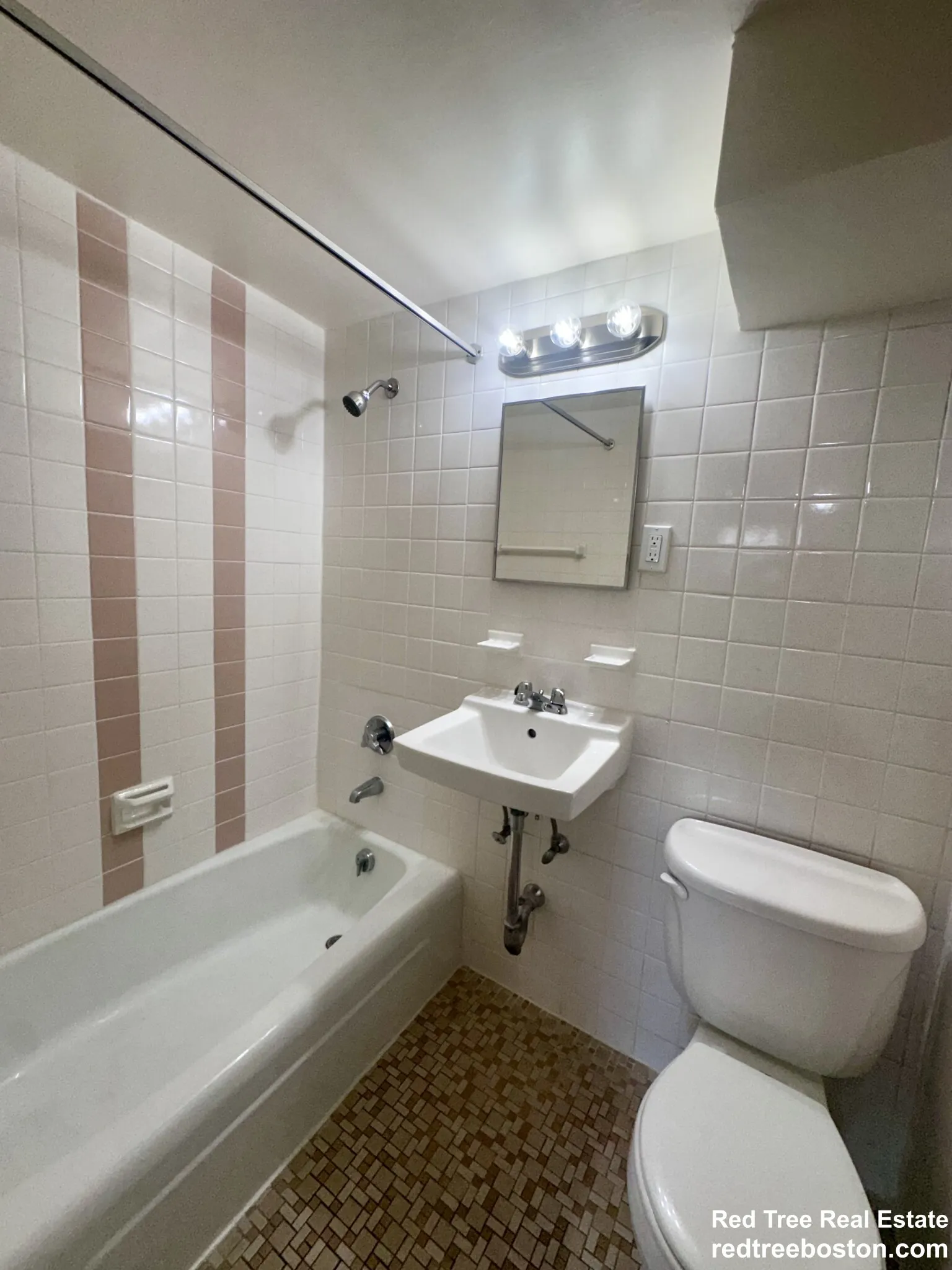 176 North Beacon St, Brighton