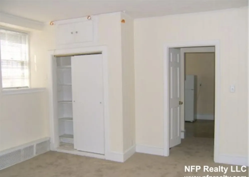 1064 Beacon St, Longwood