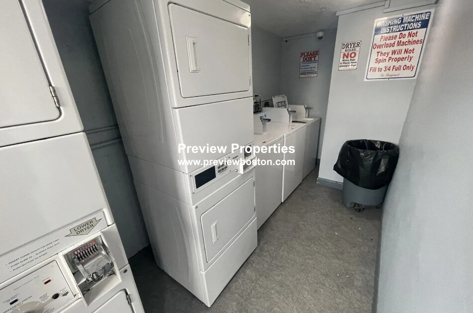 180 North Beacon St, Brighton