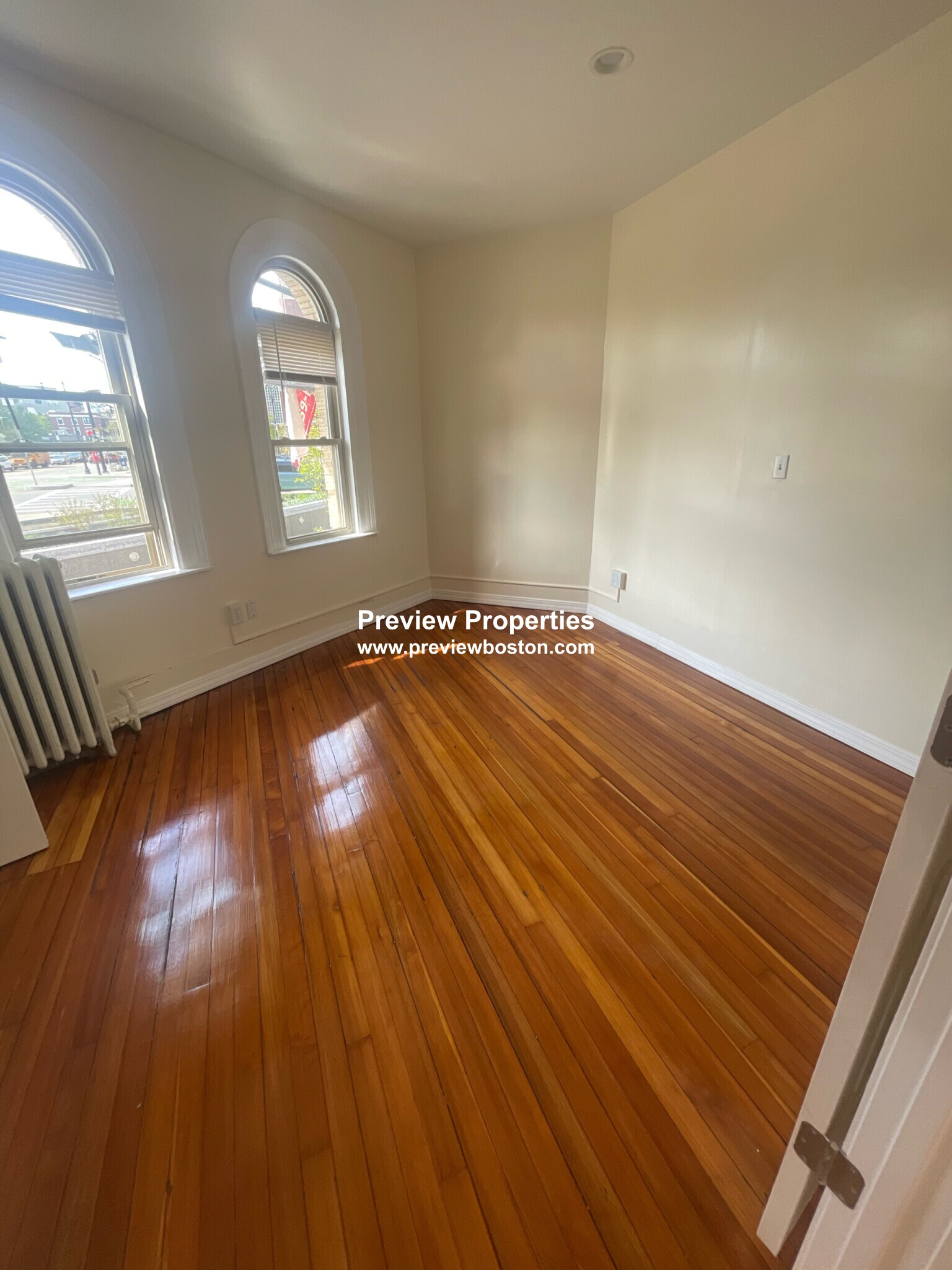 879 Beacon St, Fenway