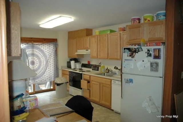 1381 South East St, Amherst