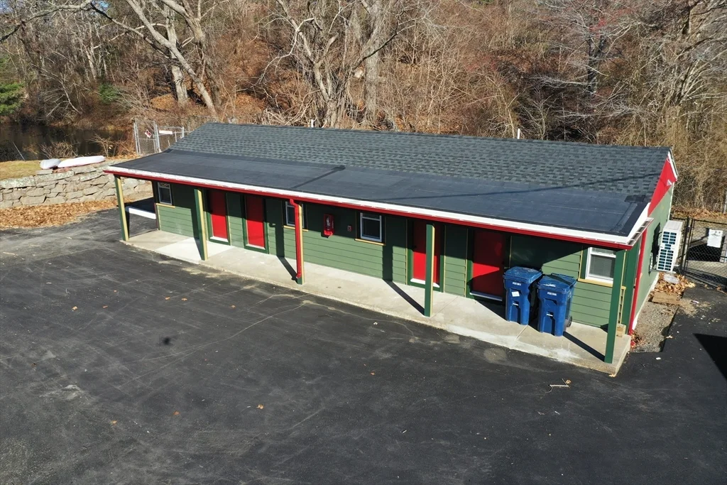 825 Scenic Hwy, Bourne