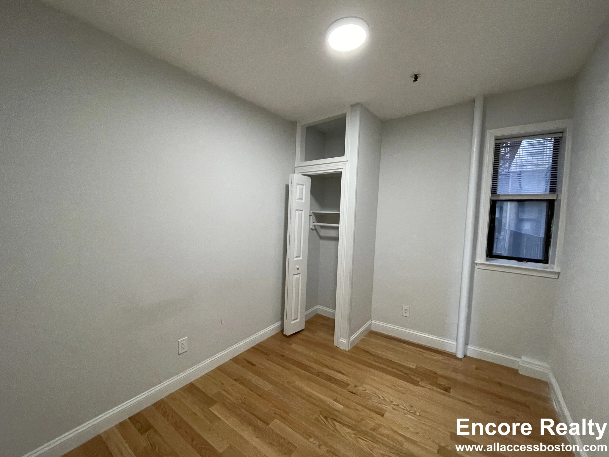 19 Peterborough St, Fenway