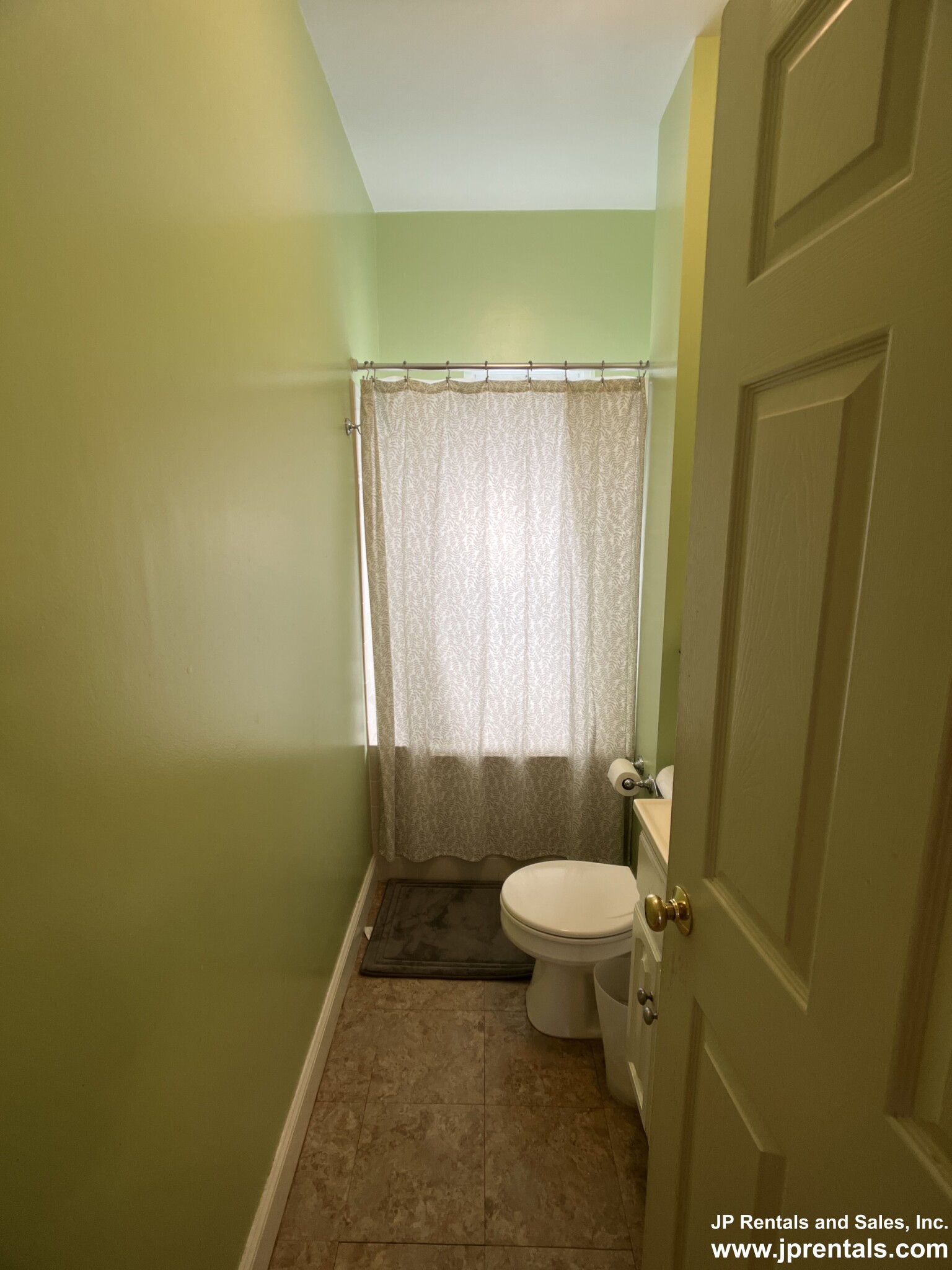 55 Rossmore Rd, Jamaica Plain