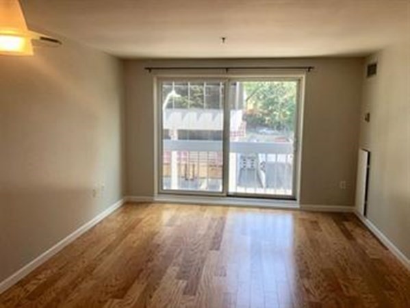 950 Mass Ave, Riverside