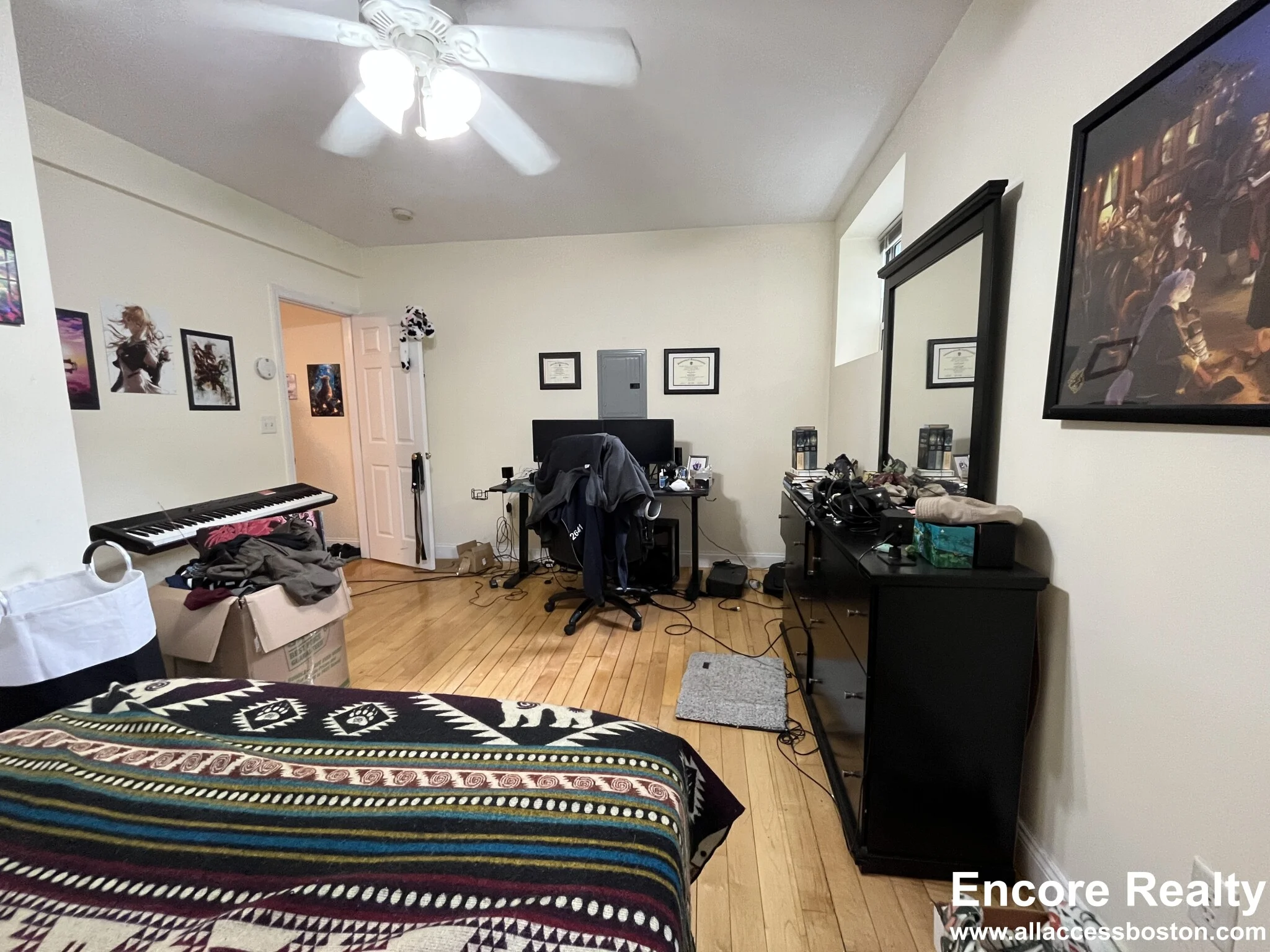 1555 Beacon St, Brookline