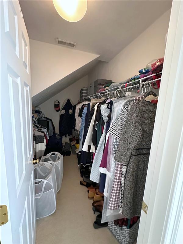 6 Farmers Circle, Arlington