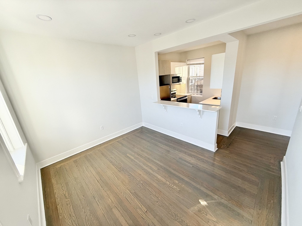 20 Queensbury St, Boston