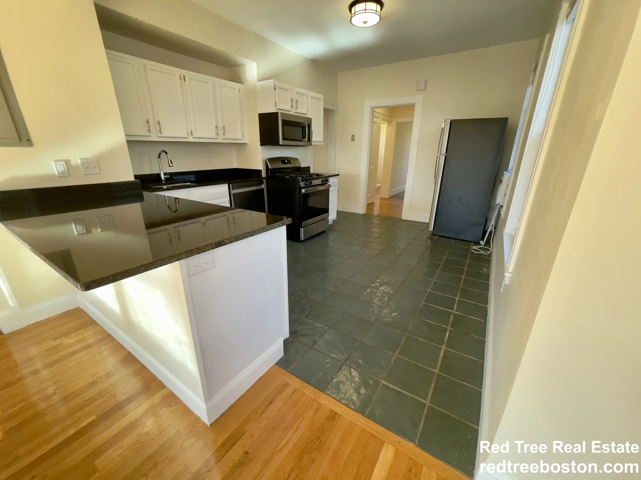 2572 Massachusetts Ave, North Cambridge