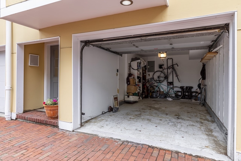 54 Trowbridge, Mid-Cambridge