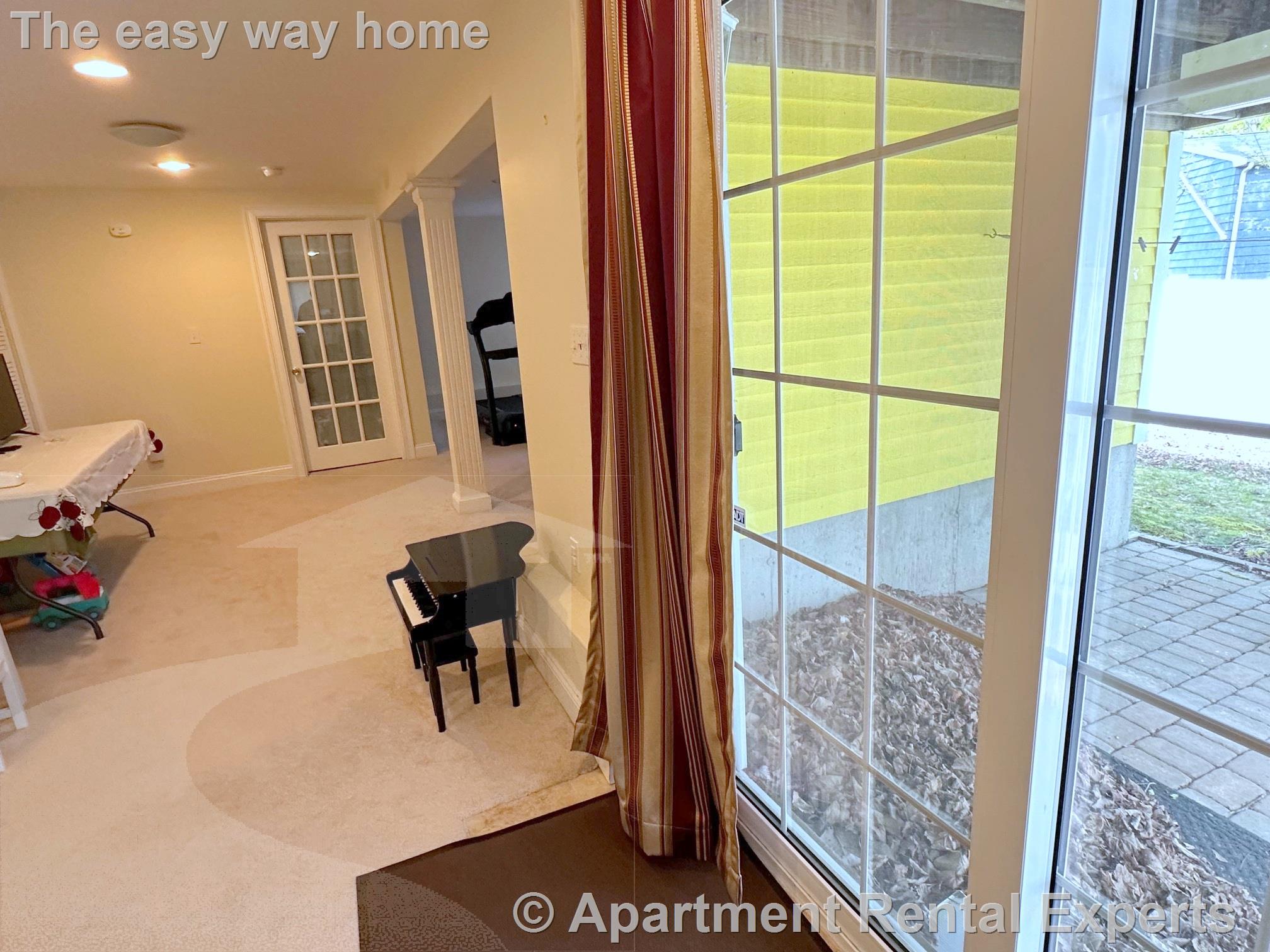 6 Farmers Circle, Arlington Center