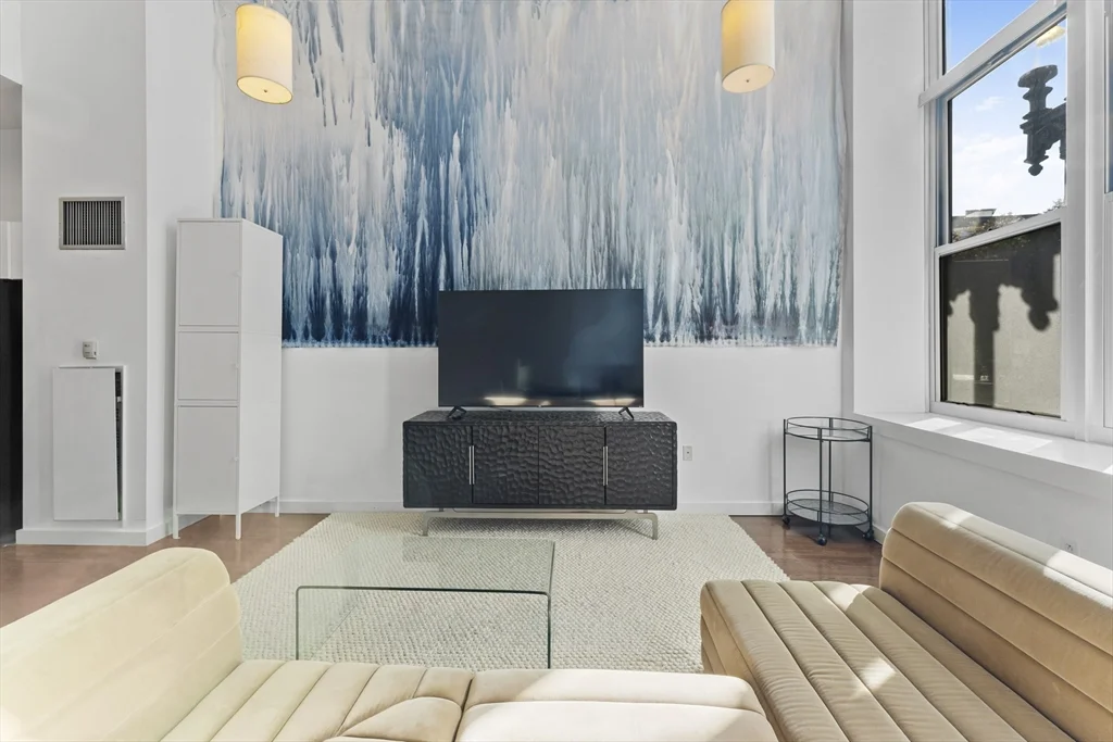 88 Kingston St, Midtown