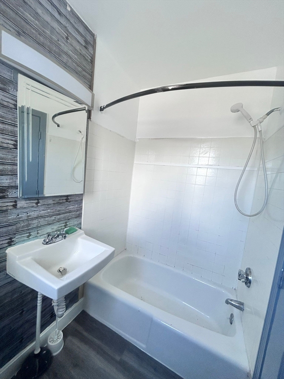 76 Covel St, Fall River