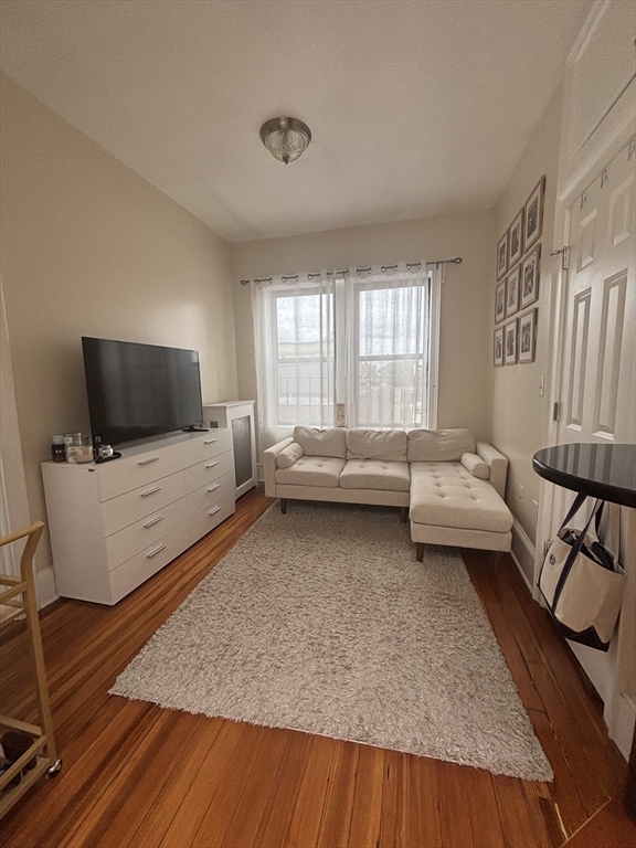 75 Burbank St, Fenway