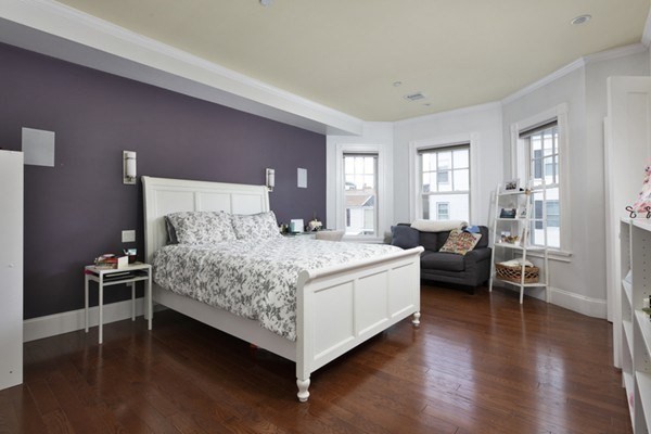 505 E 3rd St, South Boston