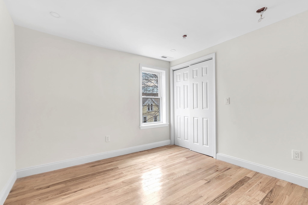 23 Pleasant St, Fitchburg