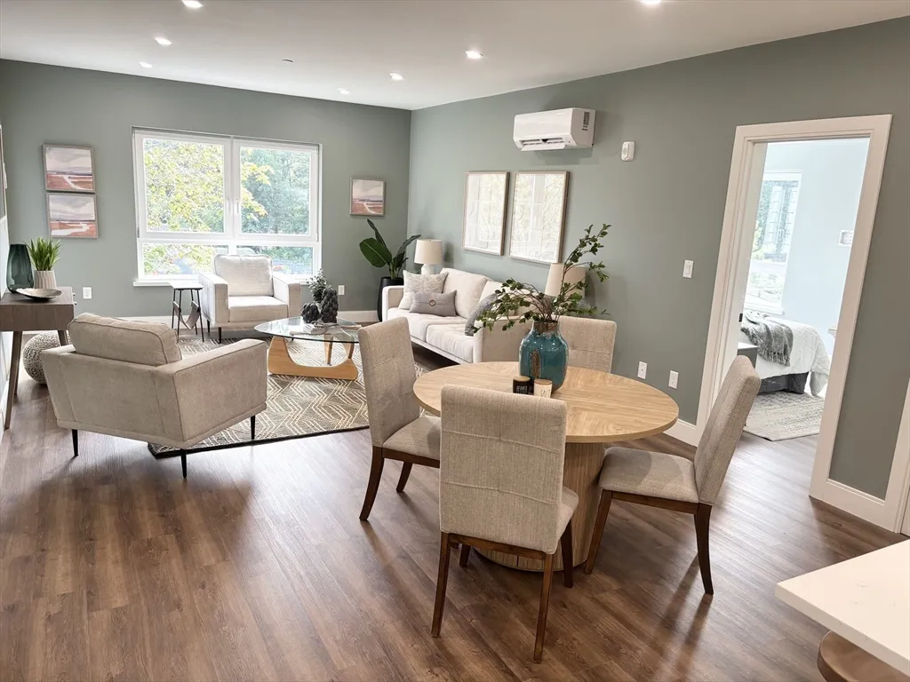 1391 Main St, Walpole