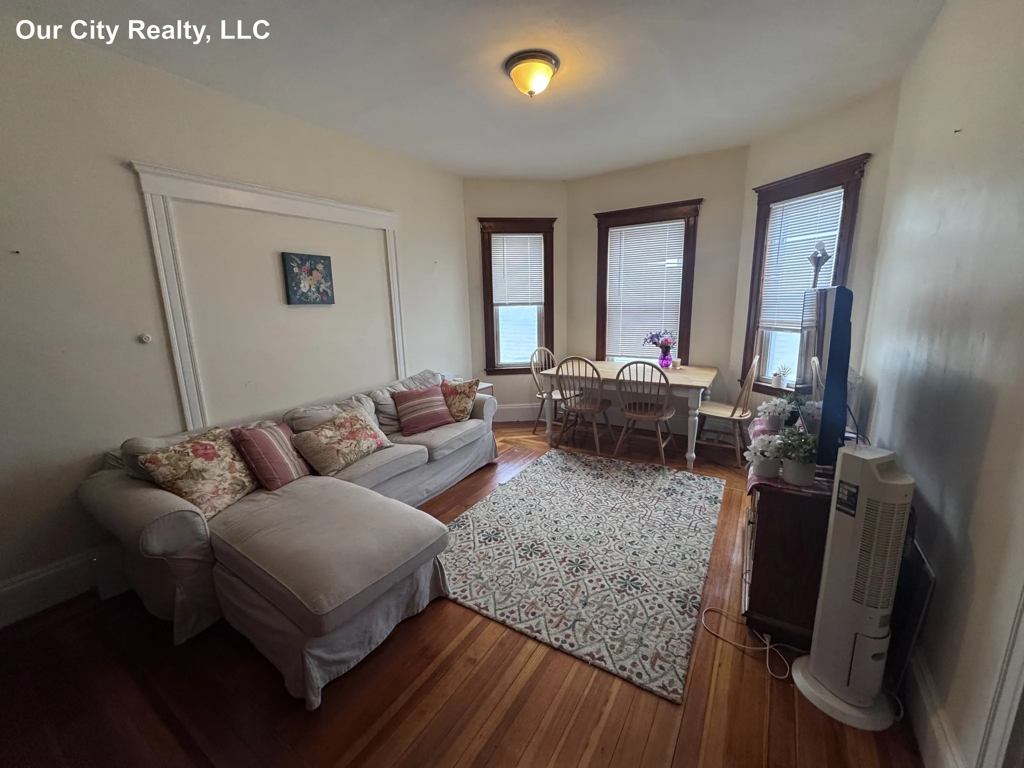 28 Belknap St, West Somerville