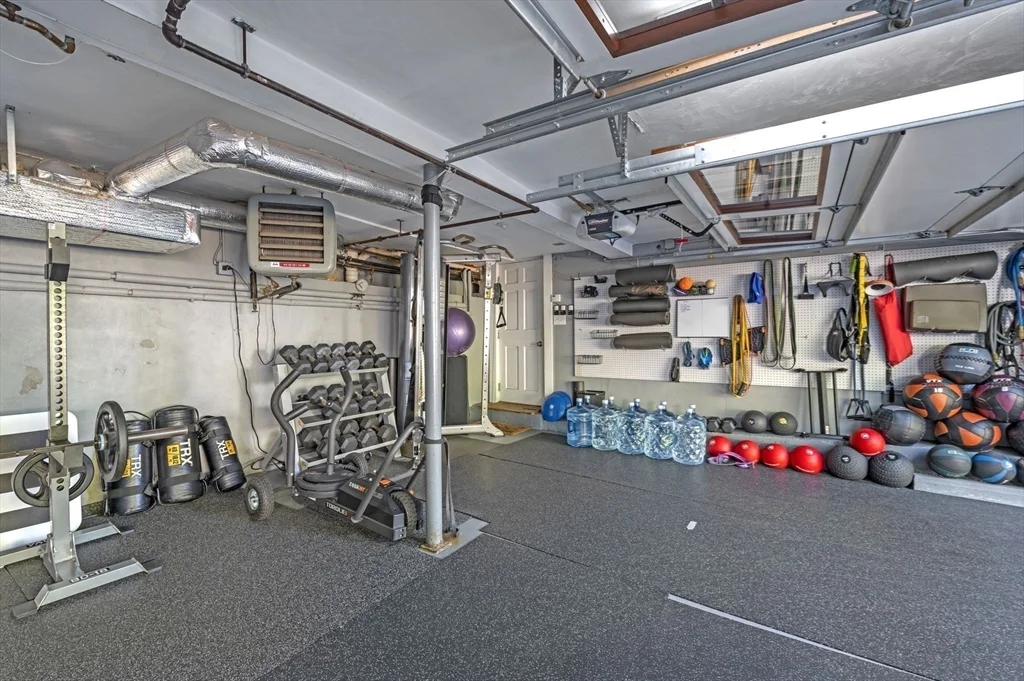 59 Harbor Ave, Marblehead Neck