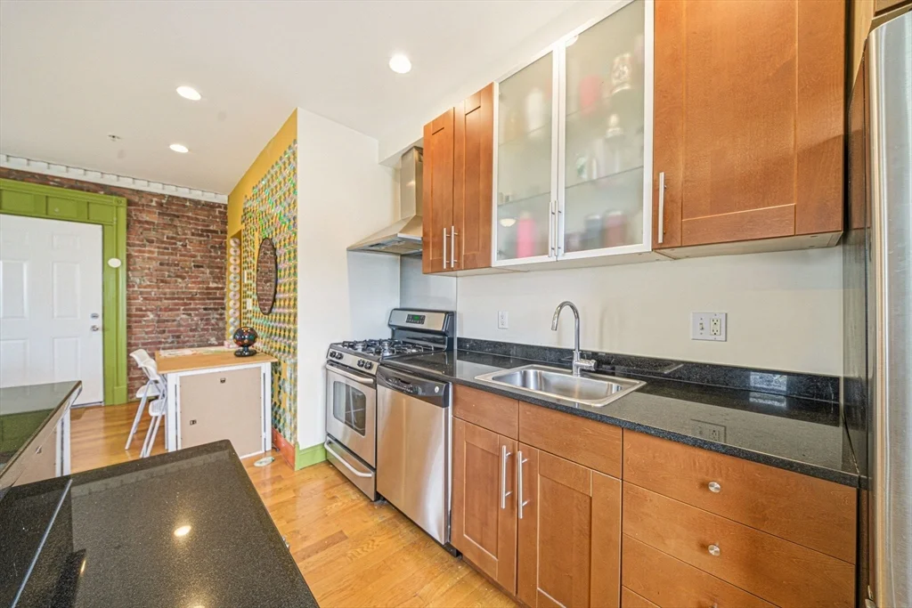 12-14 Everett St, Allston