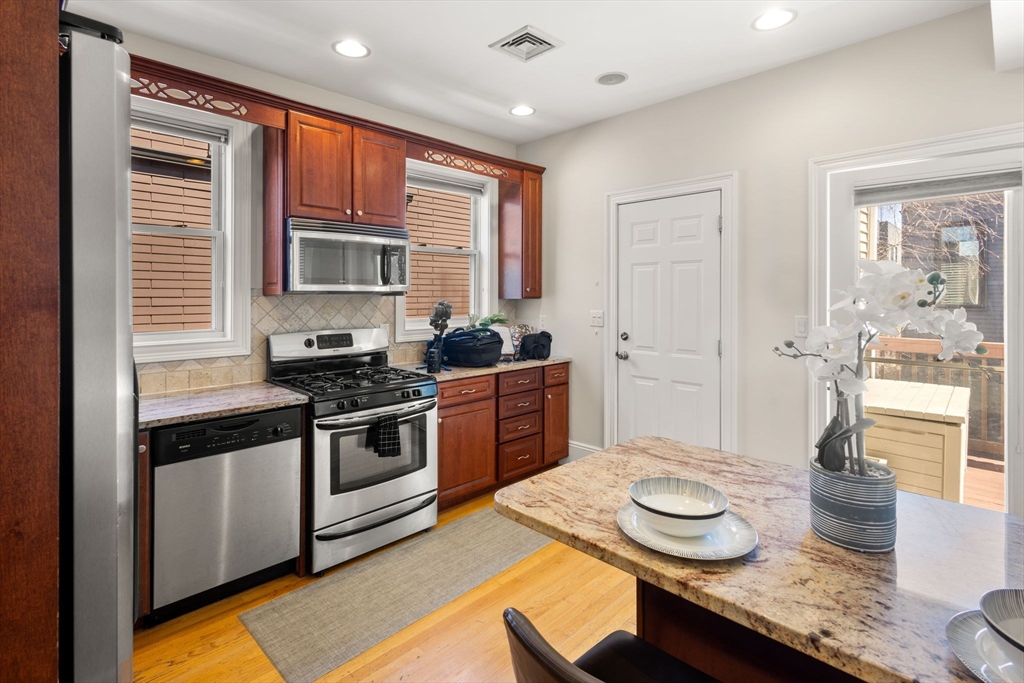 12 I St, South Boston