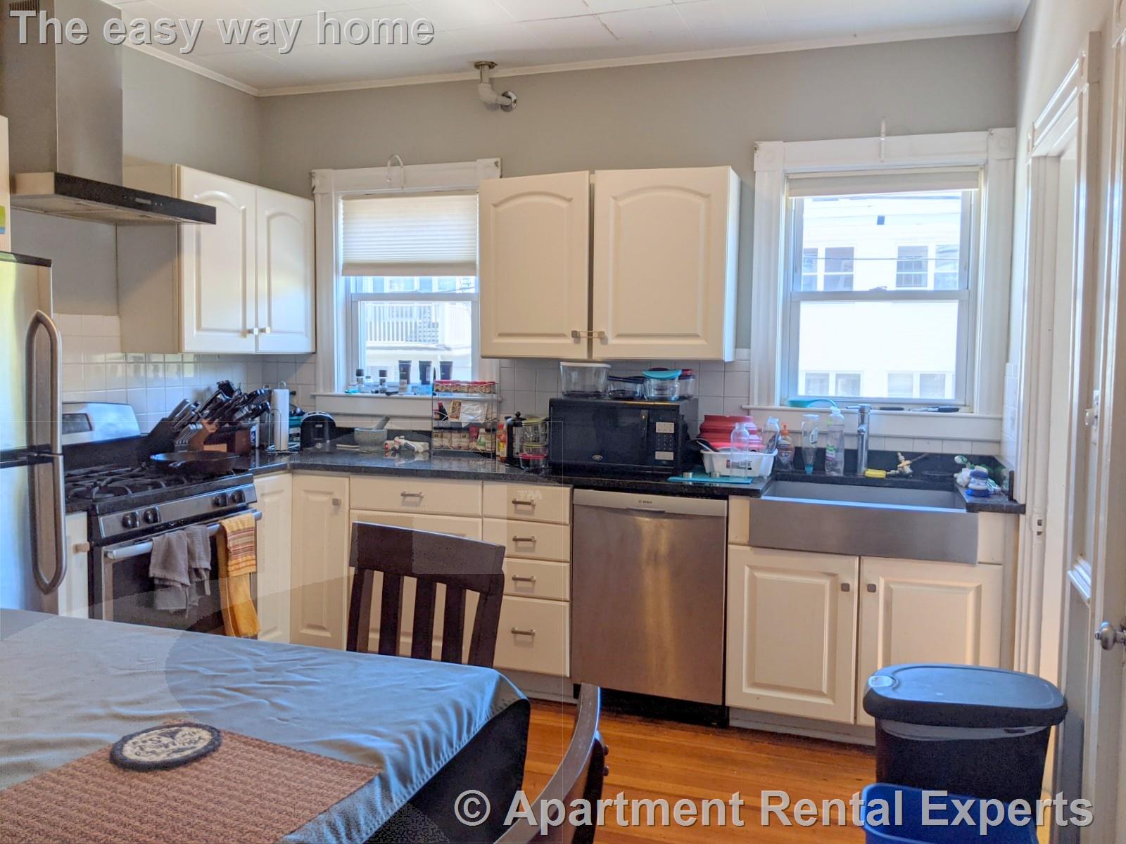 41-43 Belknap St, Teele Square