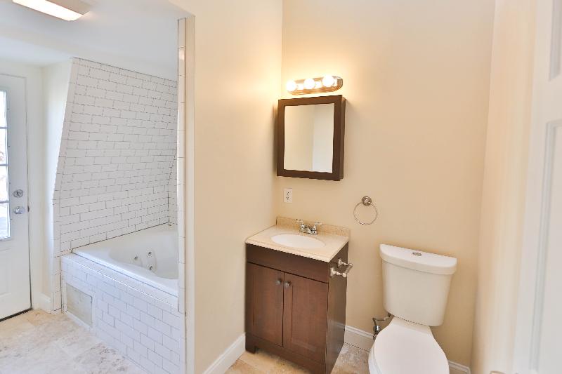 82 Bremen St, East Boston