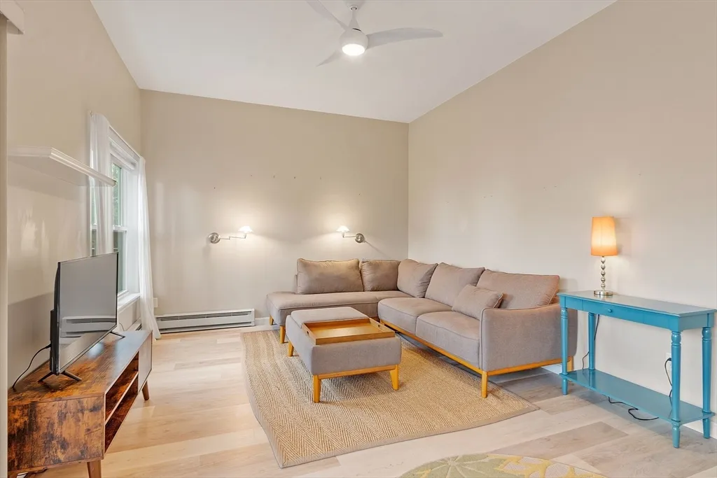 105 Granite St, Rockport