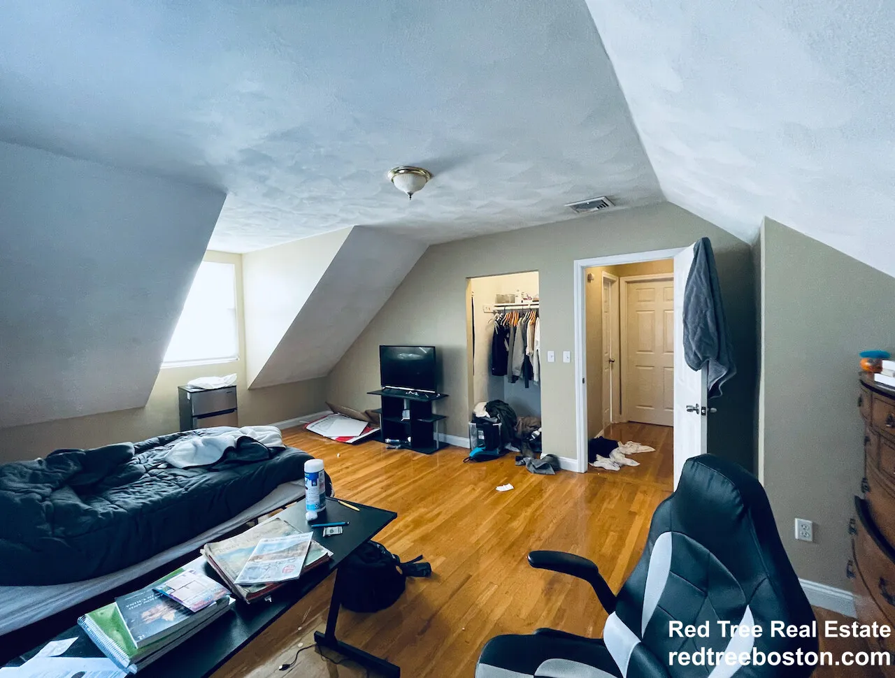 19 Highgate St, Allston