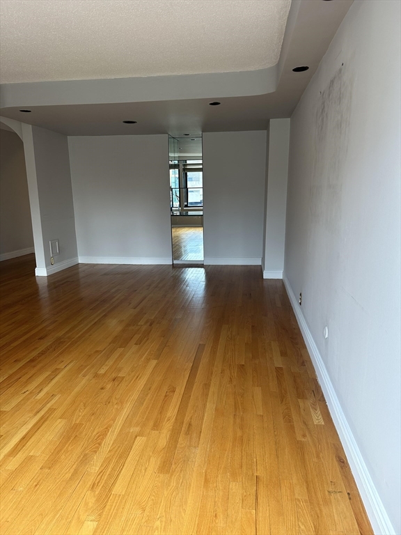 85 E India Row, Waterfront