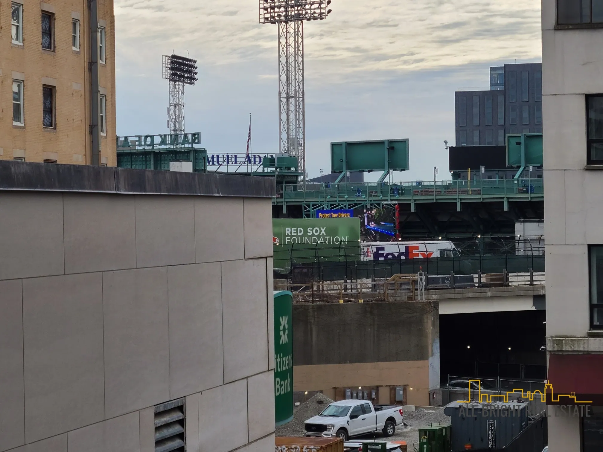 566 Commonwealth Ave, Fenway