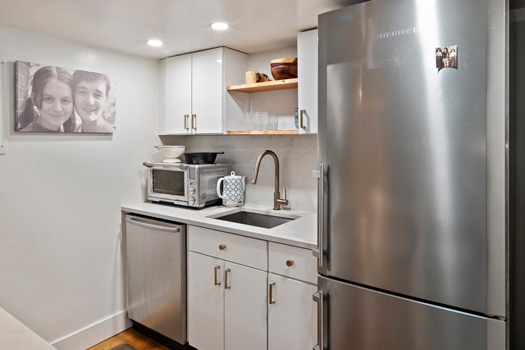 364 Marlborough St, Back Bay