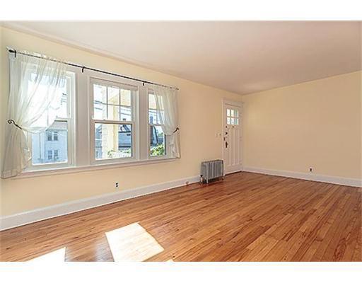 67 Fairfax St, West Somerville