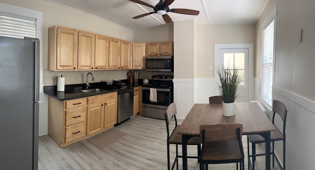 61 Stetson St, Whitman