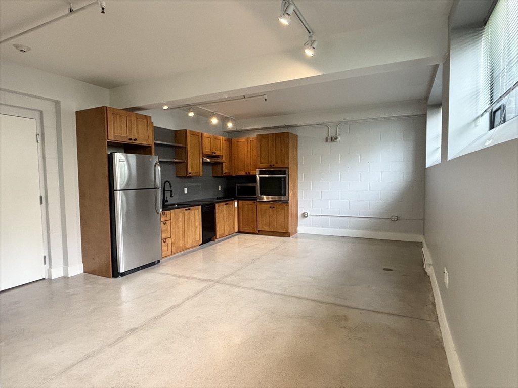 20 Sunnyside St, Jamaica Plain