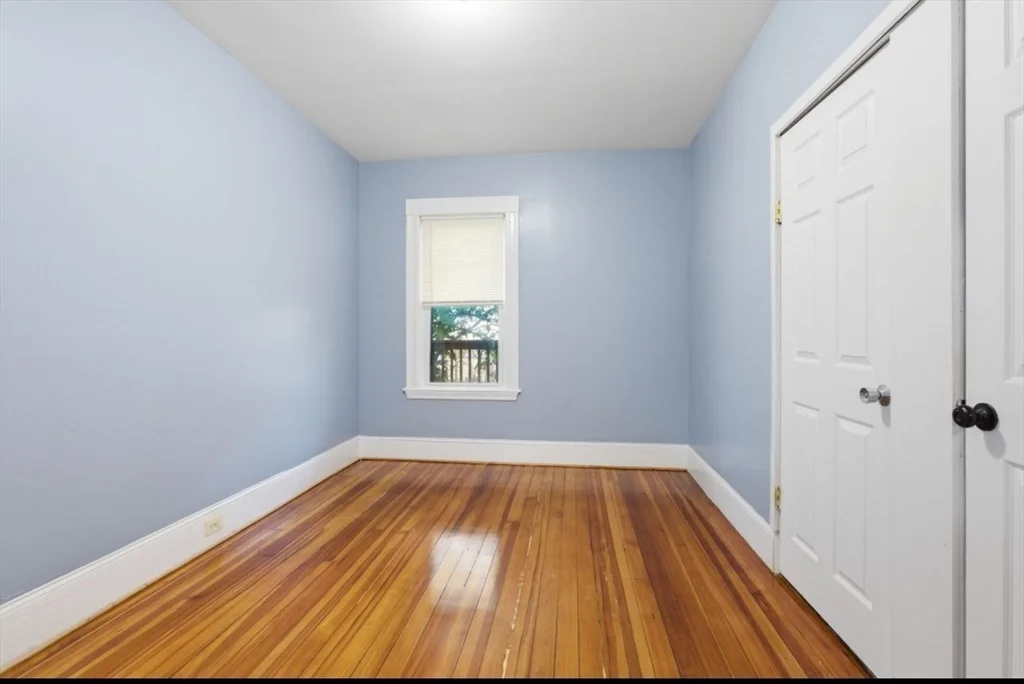 20 Leslie St, Dorchester