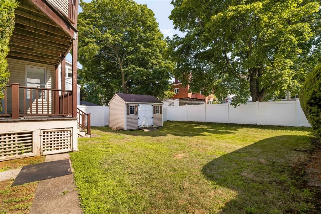 18 Newcastle Rd, Brighton