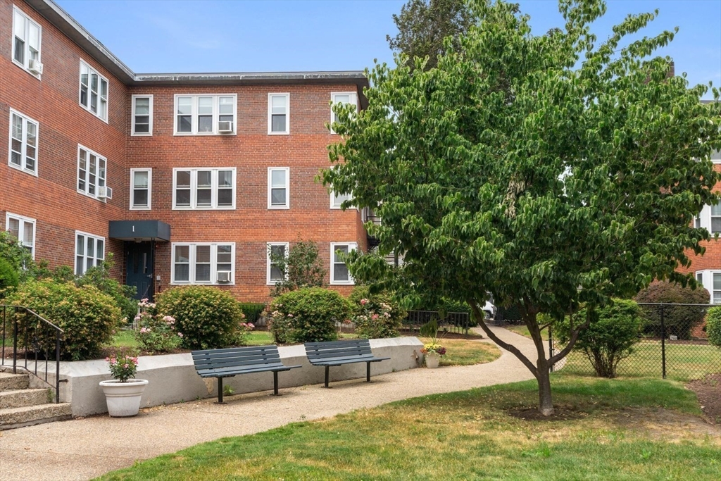 1 Twomey Ct, South Boston