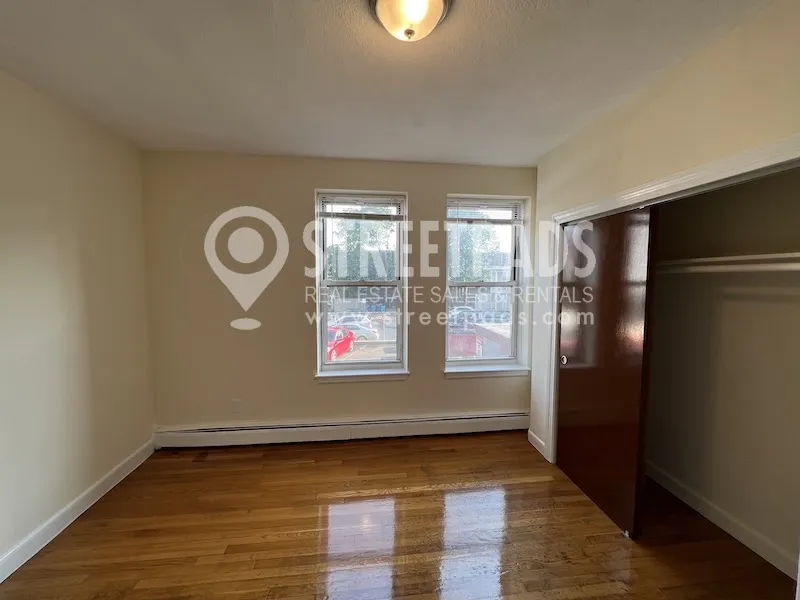 172 North Beacon St, Brighton