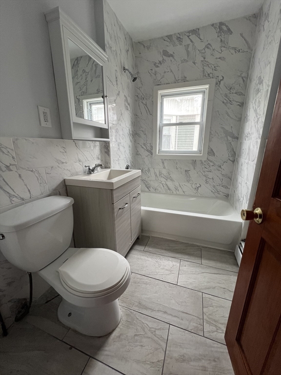 39 Stellman Rd, Roslindale