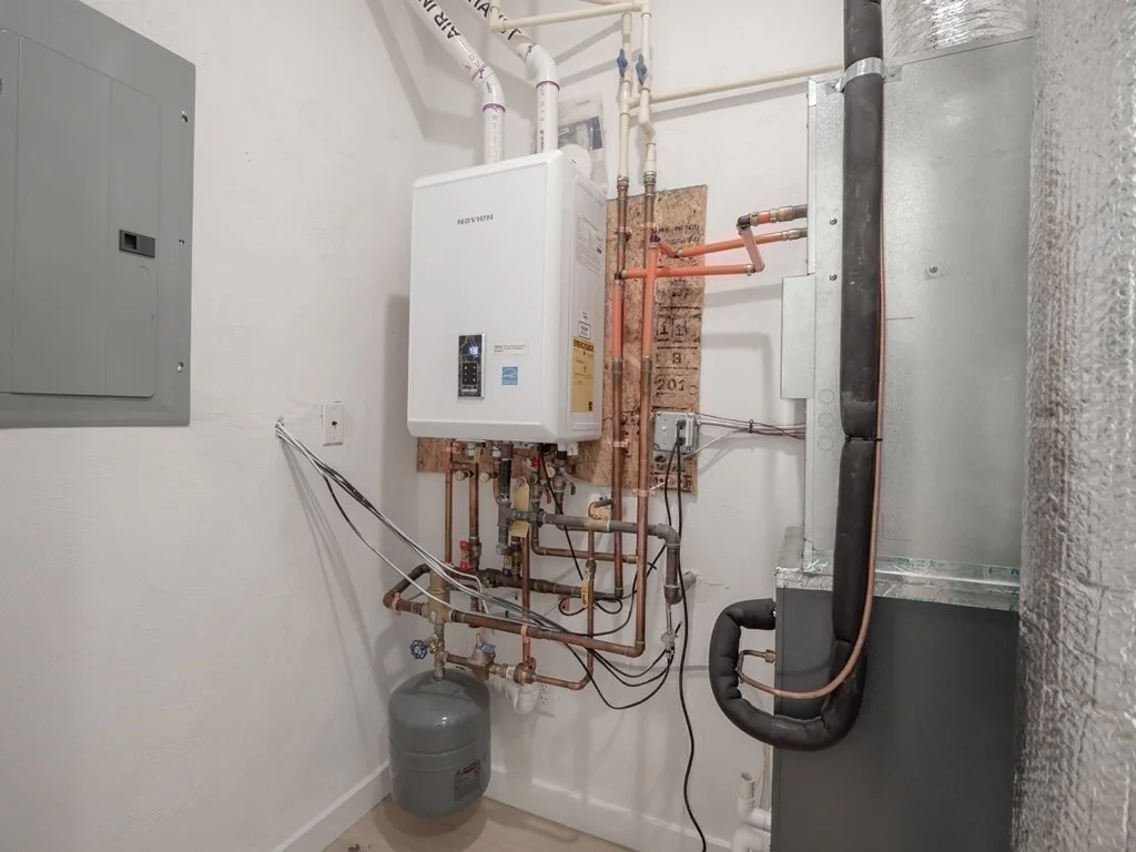 340 West 2nd St, South Boston