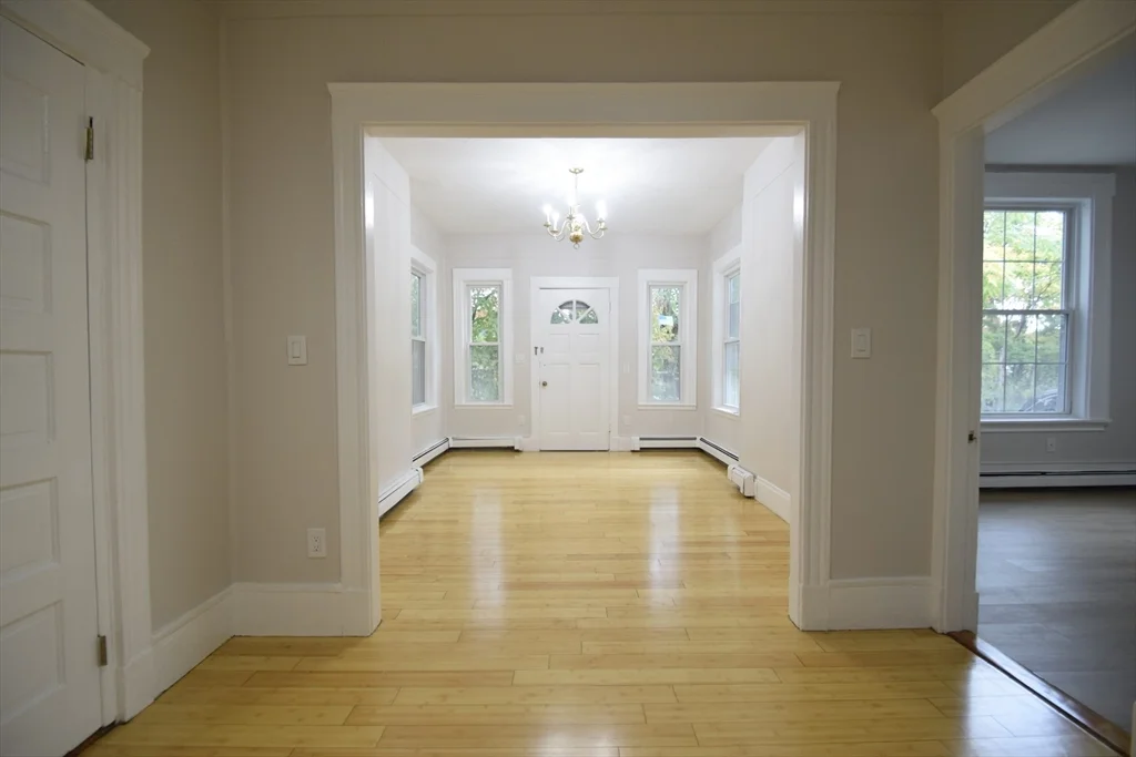 24 Saint James St, Newton