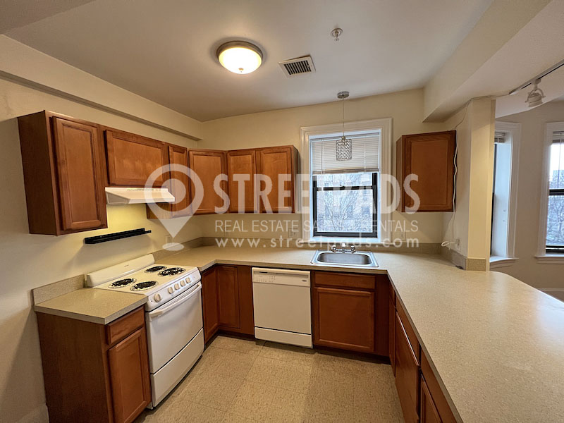 881 Massachusetts Ave, Central Square