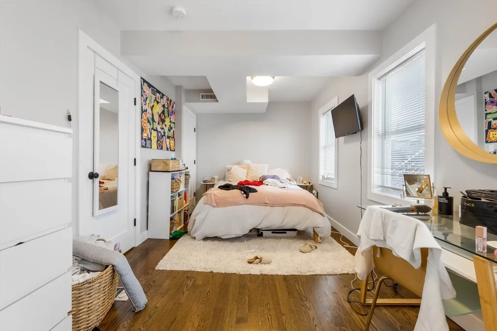 20 Grimes St, South Boston