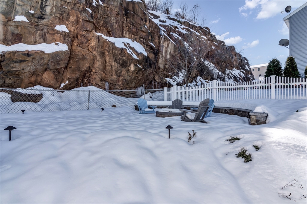 6 Gedney Dr, Peabody