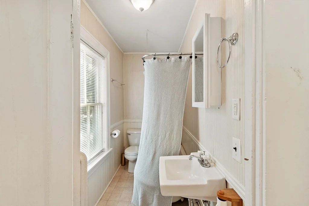 29 River Rd, Pepperell