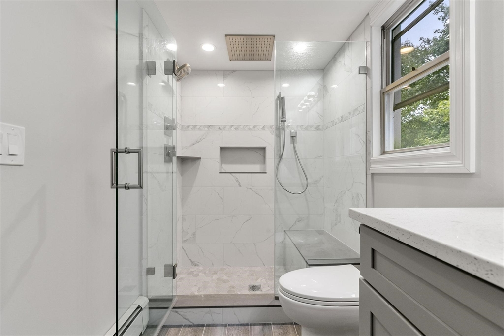 1 Martin Rd, Wellesley