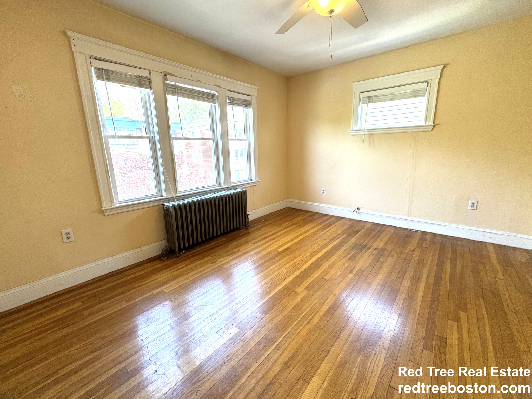 18 Saint Peter St, Jamaica Plain